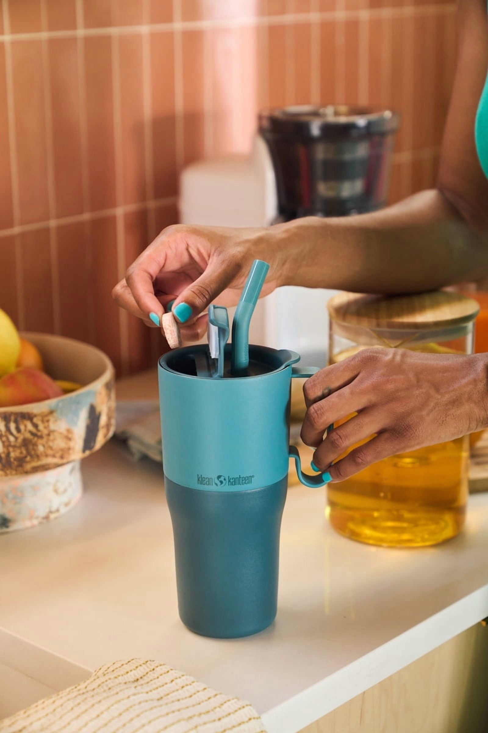 Klean Kanteen Rise Insulated Tumbler - Reusable Tumbler for Quick Hydration - Stainless Steel - Vacuum Insulation - Dishwasher-Safe - BPA-Free - Straw Lid - 26 oz - Brittany Blue