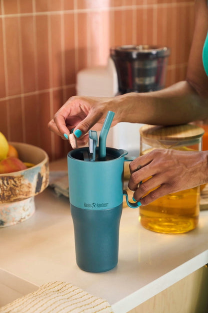 Klean Kanteen Rise Insulated Tumbler - Reusable Tumbler for Quick Hydration - Stainless Steel - Vacuum Insulation - Dishwasher-Safe - BPA-Free - Straw Lid - 26 oz - Brittany Blue