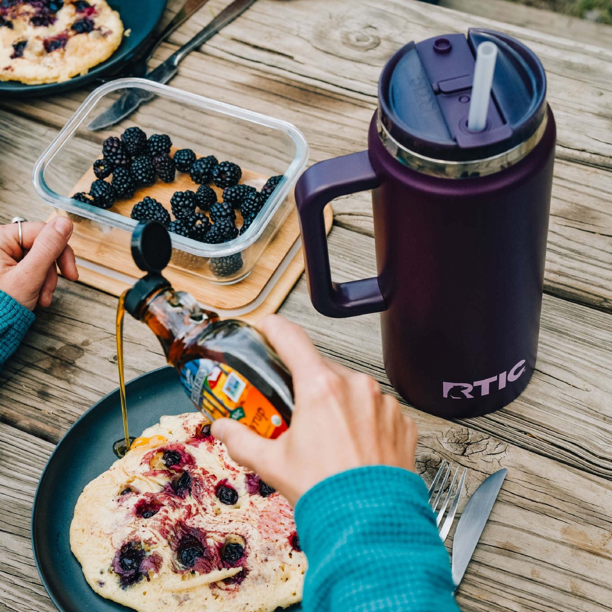 RTIC 64 oz Ceramic Lined Road Trip Tumbler with Handle and Leak-Resistant Straw Lid, Periwinkle