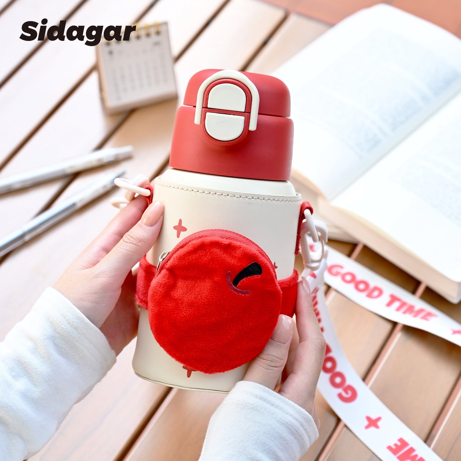 Sidagar 22 oz Insulated Leakproof Stainless Steel Tumbler with Shoulder Strap, Red