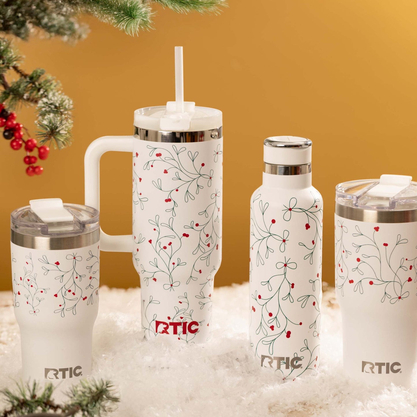 RTIC 30 oz Ceramic Lined Road Trip Tumbler, Leak-Resistant Straw Lid, Christmas, Holiday, Mistletoe